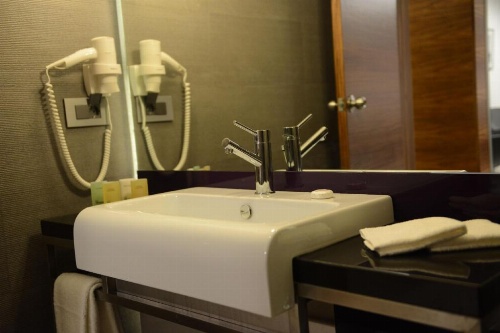 Warwick Stone 55 Hotel image 49